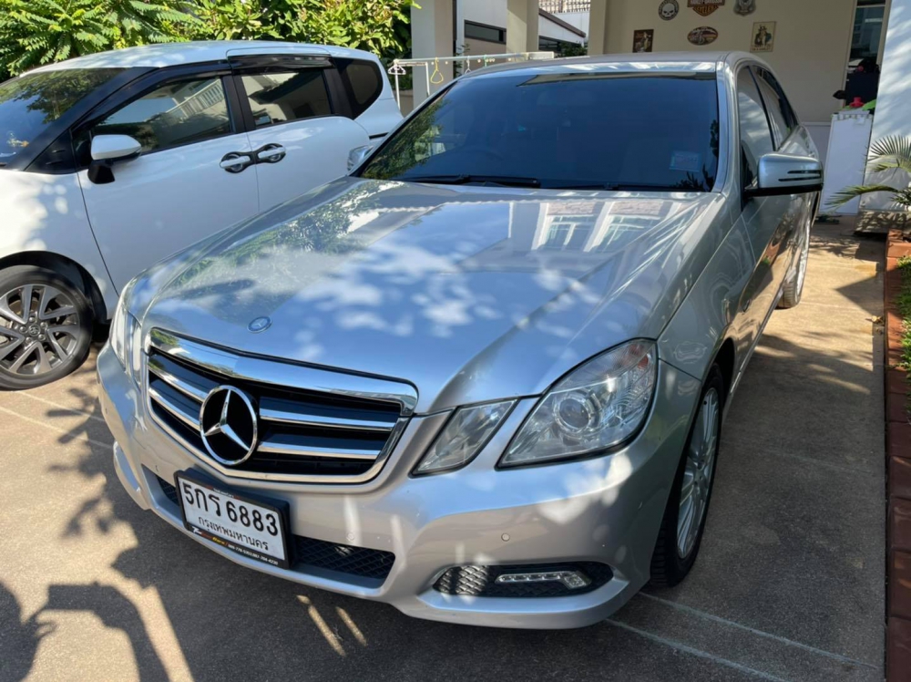 Mercedes-Benz E250